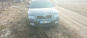 Škoda Octavia (9 foto / 10)