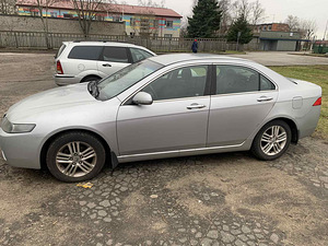 HONDA ACCORD 2.0 (2 foto / 10)