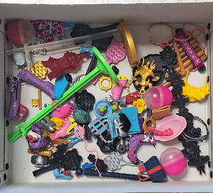 Monster High & Ever After High doll collection for sale. (2 foto / 2)