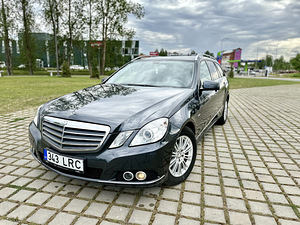 Mercedes-Benz E250 Avantgarde 237k ls (1 foto / 4)