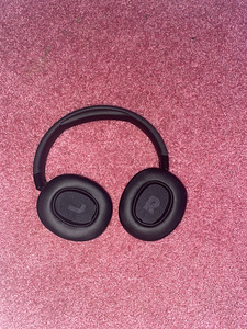 JBL mustad juhtmevabad kõrvaklapid (3 foto / 5)