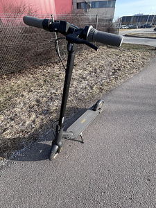 Электрический самокат Segway Ninebot MAX G30, 32 km/h (4 фото из 5)