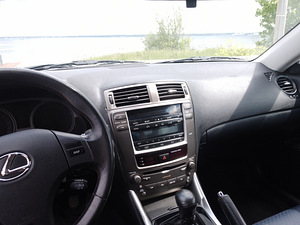 Lexus IS 220D (4 foto / 7)
