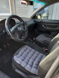 Volkswagen Golf luukpära (5 foto / 6)