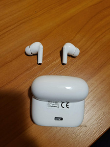 Juhtmevabad bluetooth kõrvaklapid - UUED (2 foto / 2)