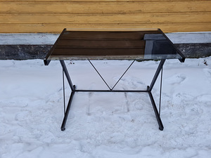 Kirjutuslaud metall- klaas (2 foto / 6)