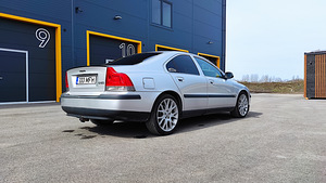 Volvo S60 2.4D 2003 (3 фото из 14)