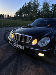 Mercedes benz w211 E320 (2 foto / 8)