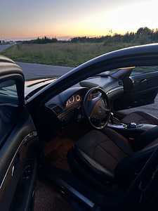 Mercedes benz w211 E320 (4 foto / 8)