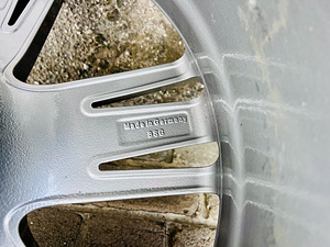 Audi 5x112 275/40 R21 (9 foto / 9)