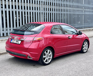 Honda Civic Elegance 1.8 103kW (3 foto / 11)
