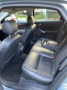 Ford Mondeo (10 foto / 10)