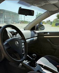 Volkswagen Jetta (5 foto / 7)