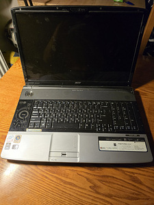 Acer 8930g varuosadeks (2 foto / 3)
