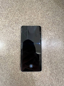 Müüa Huawei p30 Pro 6/128, väikese täpiga ekraanil (1 foto / 3)