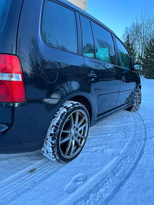 Volkswagen (10 фото из 15)
