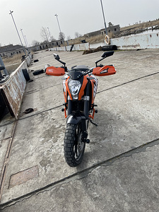 Ktm duke125 (2 foto / 4)