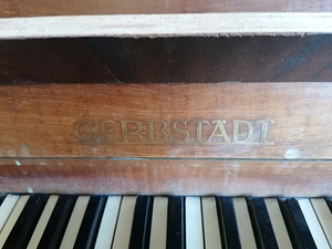 Pianiino GERBSTÄDT (4 foto / 4)