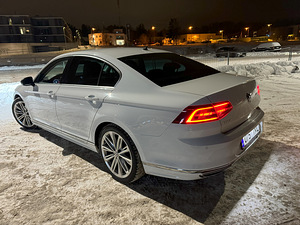 Volkswagen Passat R-Line 1.8 132kW (4 foto / 15)