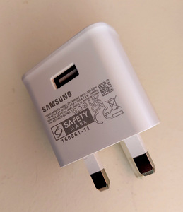 Samsung adapter (UK pistik)