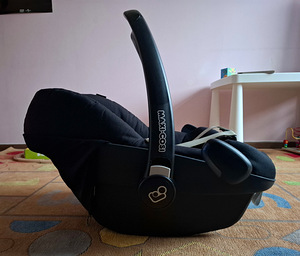 Turvahäll Maxi Cosi Pebble (Mamas Papas) (1 foto / 7)