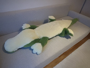 Suur pehmest krokodillist mänguasi, 160 cm pikk ja 50 cm lai (3 foto / 3)