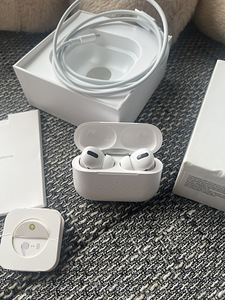 Air pods pro gen1 (2 фото из 4)
