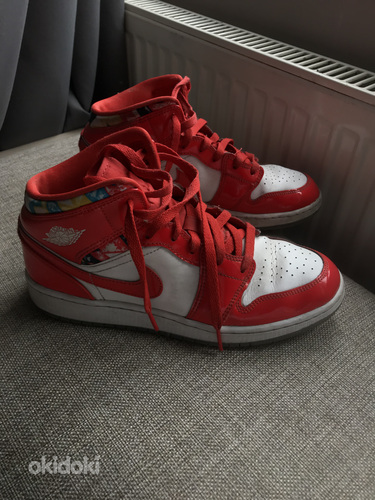 Кроссовки Nike Air Jordan 1 Red/White-Pollen "Barcelona" 9,5 (40) (фото #3)