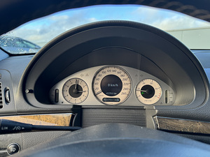 Mercedes benz E280 130kw 2005a diisel (15 foto / 15)