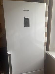 Uus Samsung külmik, No Frost, 339 L, 185 cm, garantii (1 foto / 8)