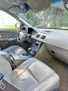 Volvo XC90 (8 foto / 8)