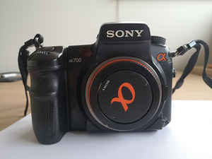 Müüa Sony A700 kaamera koos 5 objektiiviga (2 foto / 2)