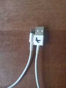 Müüa iphone laadija juhtmed (2 foto / 2)