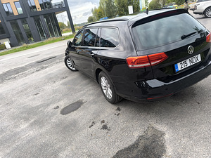 Volkswagen Passat 2.0 TDI 110 kW (5 foto / 15)