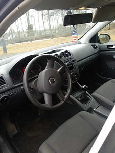 Müüa hooldatud, korralik ja öknoomne Golf 5 1.6 75 kW (4 foto / 10)