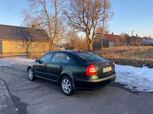 Škoda Octavia 1.6 (5 foto / 9)