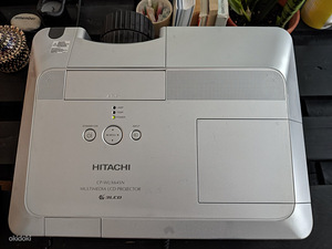 Projektor hitachi-cp-wux645n 1920x1200 - 4200lumen (2 foto / 2)