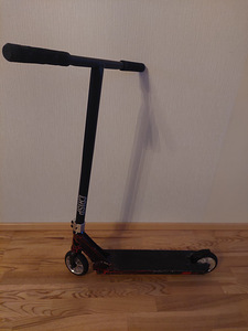 Cамокат CRISP ULTMA 4.8 PRO SCOOTER (4 фото из 4)