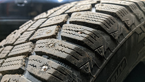 Continental IceContact 2 225x65 R17 SUV (3 foto / 4)