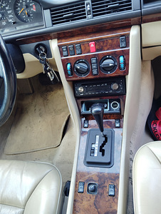 Mercedes-Benz 300TE 4MATIC (7 фото из 11)
