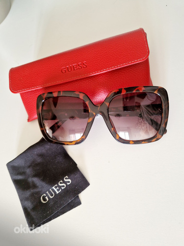 Новые солнцезащитные очки Guess (фото #1)
