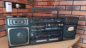 Boombox Lasonic LPC-990 (1 foto / 2)