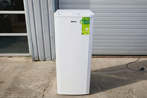 Морозильник Beko FSA 21320 (1 фото из 8)