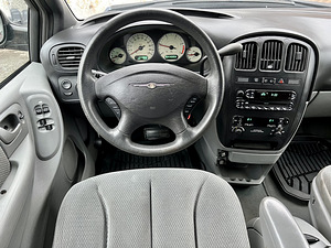 CHRYSLER VOYAGER 2.8CRD ATM JARELMAKSU VÕIMALUS (9 foto / 15)