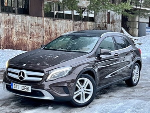 MERCEDES BENZ GLA 220CDI 4MATIC INDIVIDUAL (2 foto / 15)