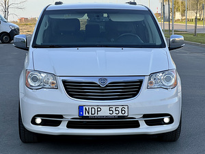 LANCIA GRAND VOYAGER PLATINUM FACELIFT MY2013 JARELMAKS (2 foto / 15)