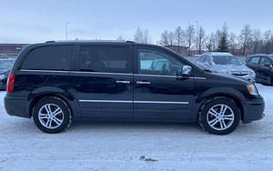 Lancia Voyager GRAND PLATINUM FACELIFT MY 2014 (4 foto / 15)