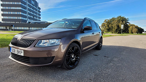 ŠKODA OCTAVIA универсал 2,0 145 KW (6 фото из 11)