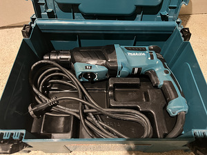 Перфоратор HR2630J Makita (1 фото из 4)