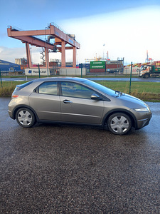 Honda Civic 5D (3 фото из 11)